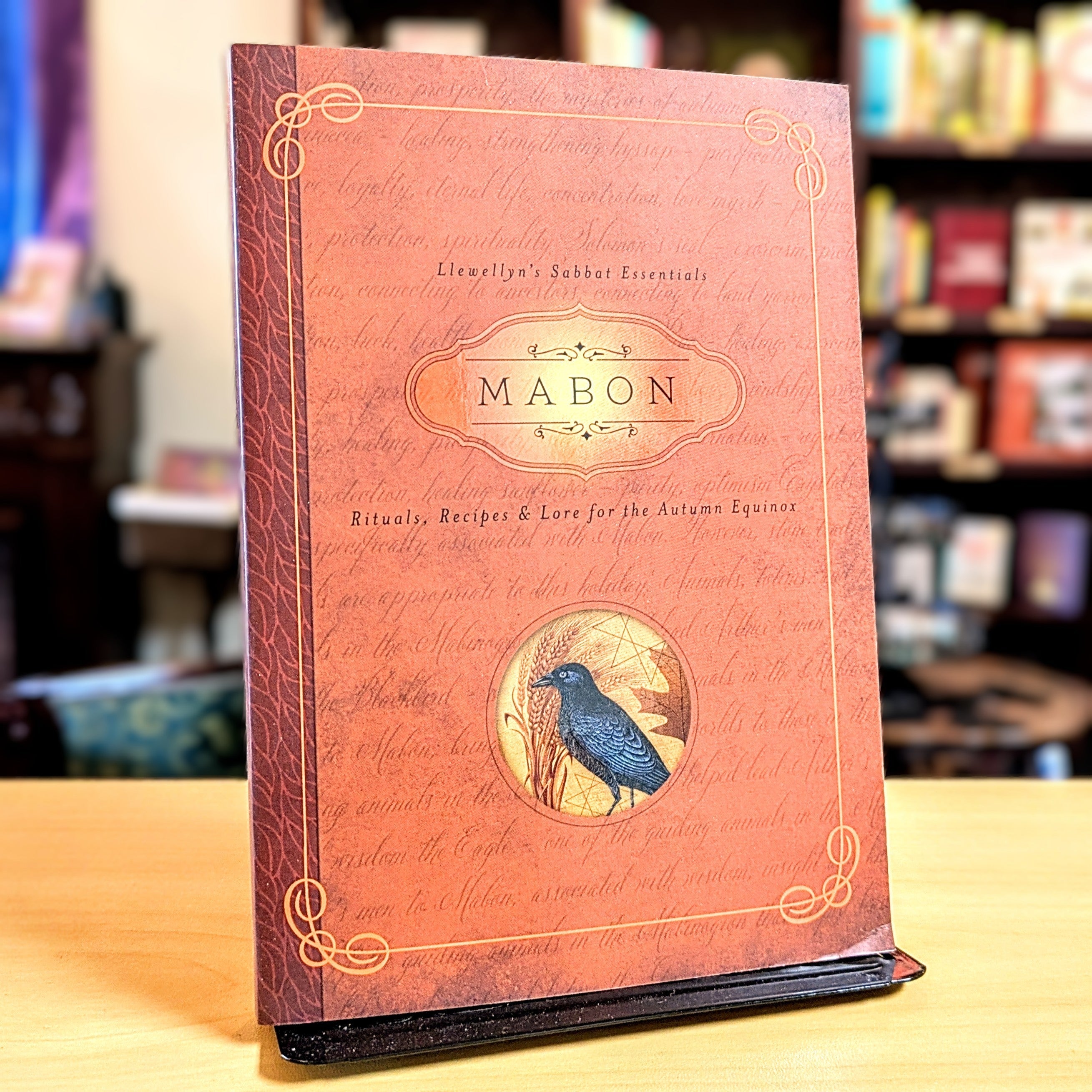 Mabon: Rituals, Recipes & Lore for the Autumn Equinox (Llewellyn's Sabbat Essentials, 5)